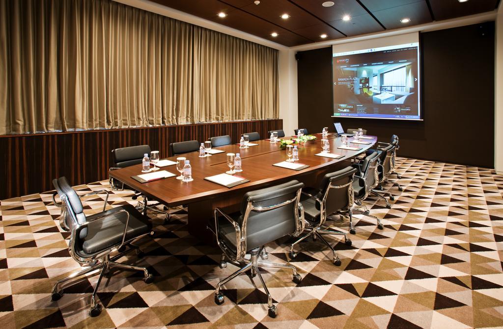 Ramada Plaza By Wyndham Suwon Hotel Kültér fotó